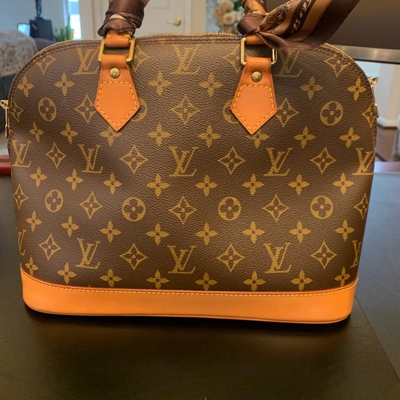 Authentic Louis Vuitton Alma bag - Picture 5 of 16
